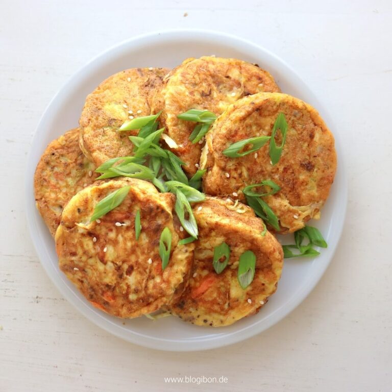 Koreanische Weißkohl-Ei Pfannkuchen